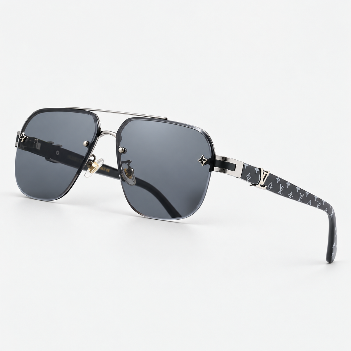 Louis Vuitton Véroux Sunglasses — studio view 4